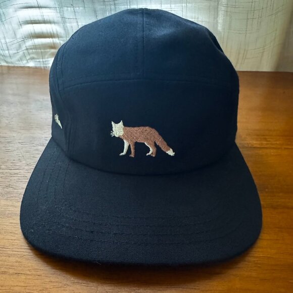 Martha Headwear Dunas 5-panel black embroidered fox hat - Picture 1 of 6